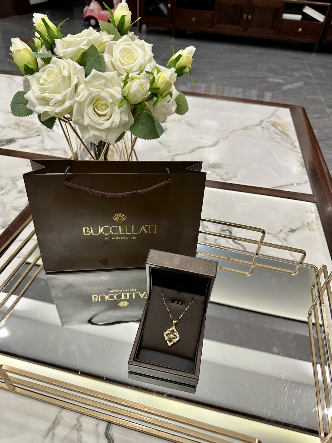 BUCCELLATI jewelry model 09